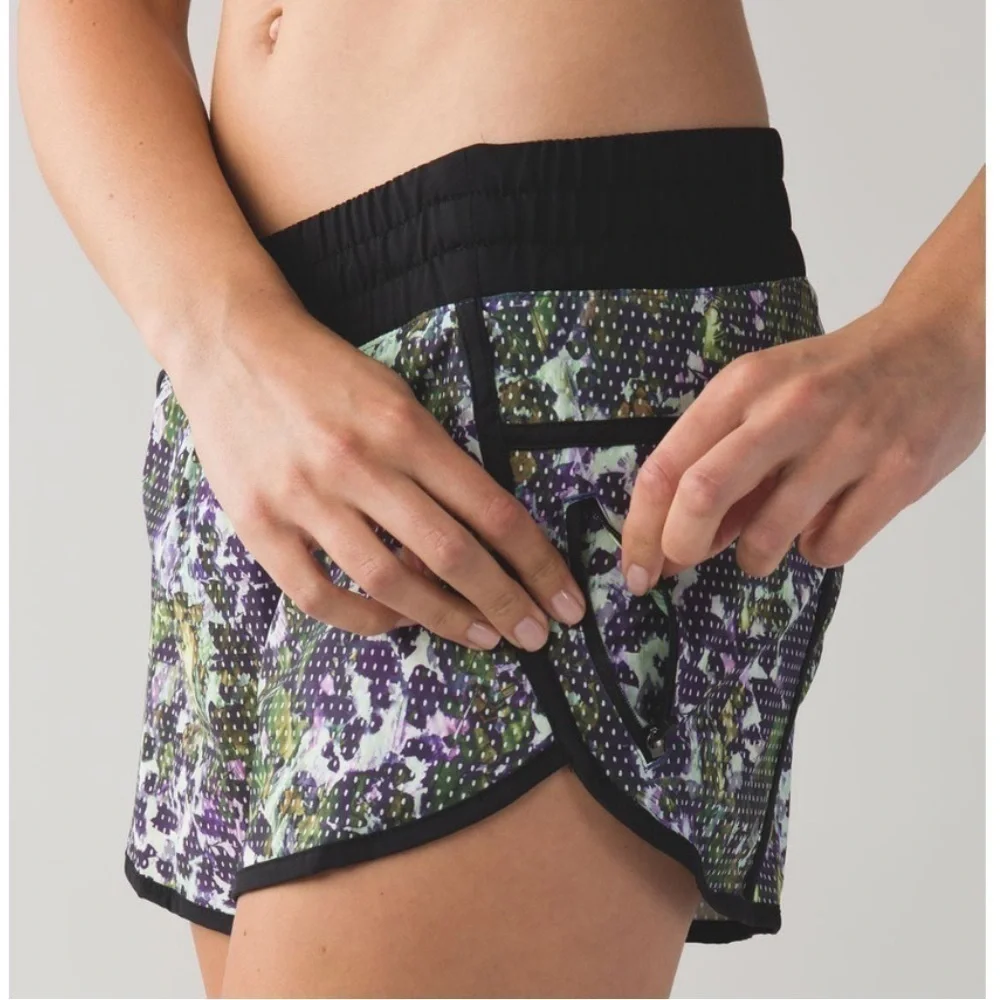 Lululemon Tracker Short III Floral Sport White